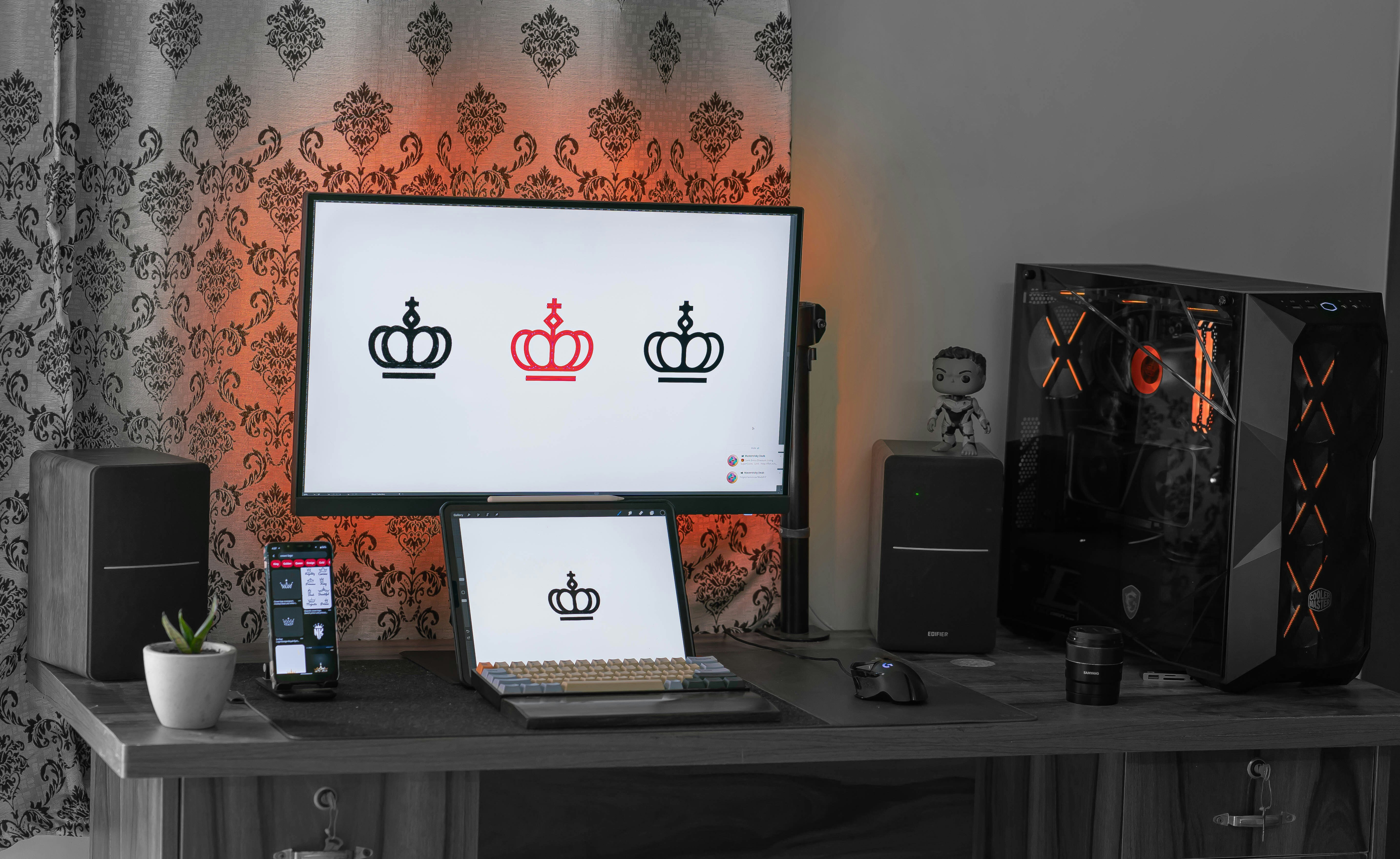 custom logo design for ecommerce SV: <10 KD: 75 CPC: $0